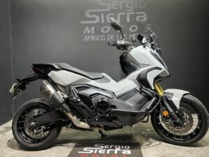 XADV750